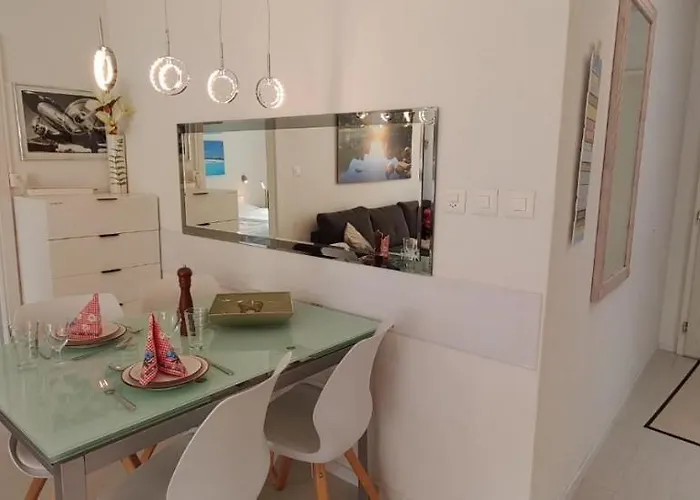 Cristal 68 Apartamento *